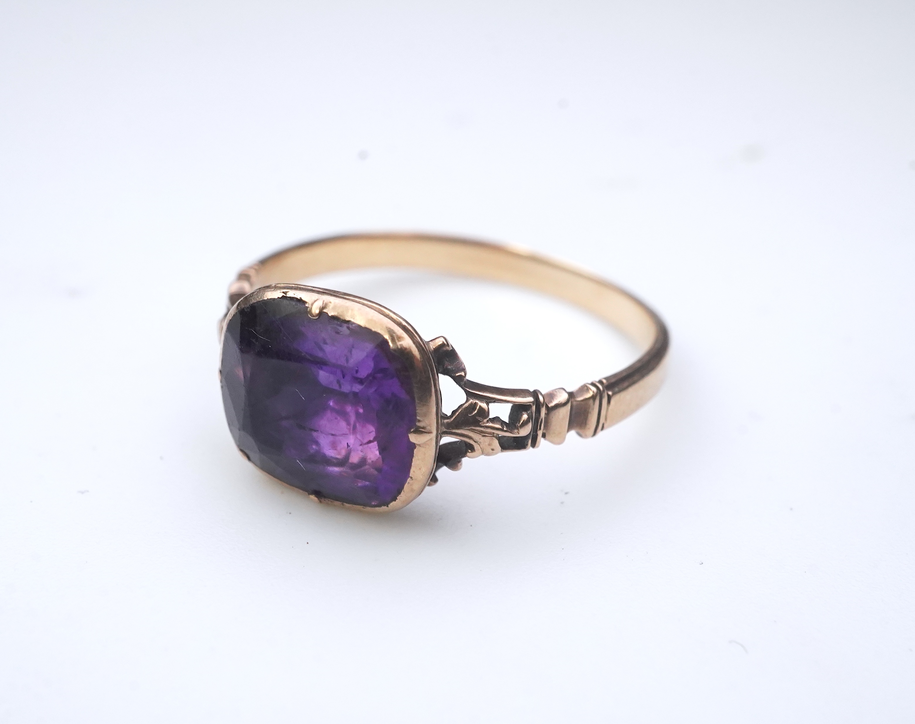 A George III amethyst ring, late 18th/early 19th century